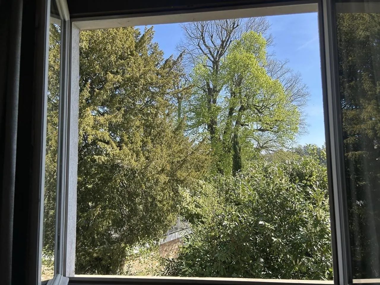 Bed and Breakfast La Rose Du Petit Bois Saint-Didier-au-Mont-d'Or Frankreich